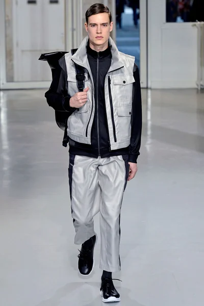 Look 14